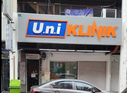 Exterior of U.N.I KLINIK (TTDI )