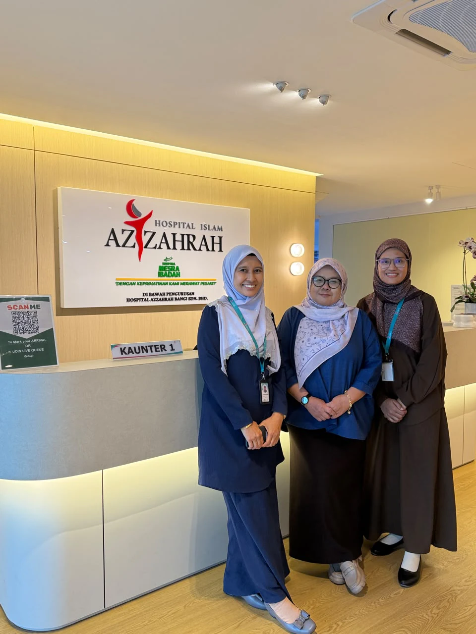 Ms Hana with Hospital Islam Az-Zahrah representatives during the hospital visit